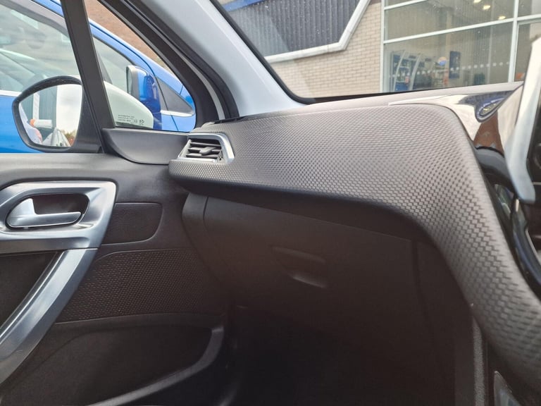 2018 Peugeot 2008 1.6 BlueHDi Allure Euro 6 (s/s) 5dr HATCHBACK Diesel Manual