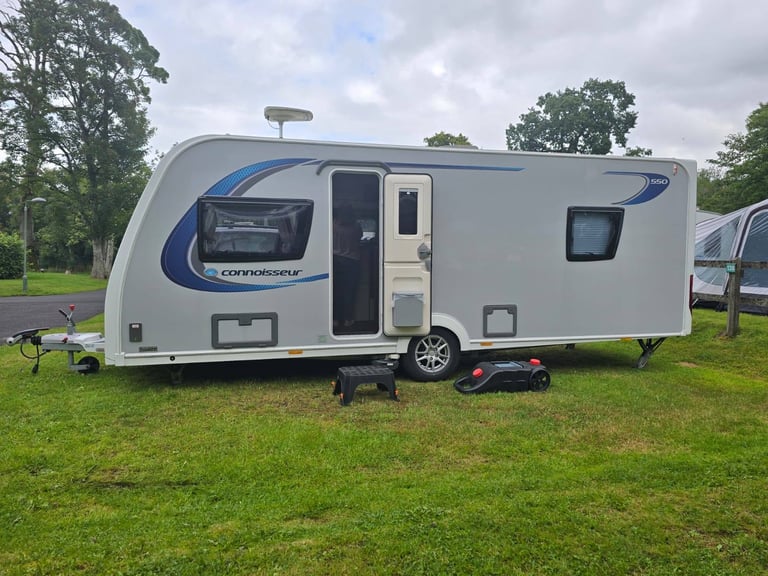 2022 connosieur compass 550