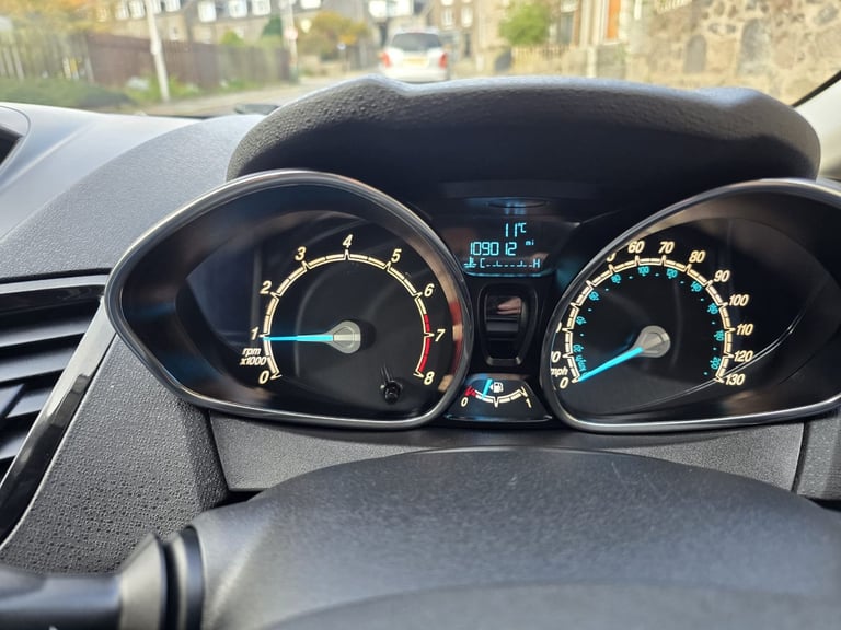 Ford, FIESTA, Hatchback, 2015, Manual, 998 (cc), 5 doors