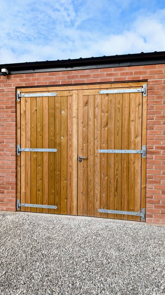 Secure, self storage lock up unit to let / rent 24/h access garage Hazel Grove Stockport