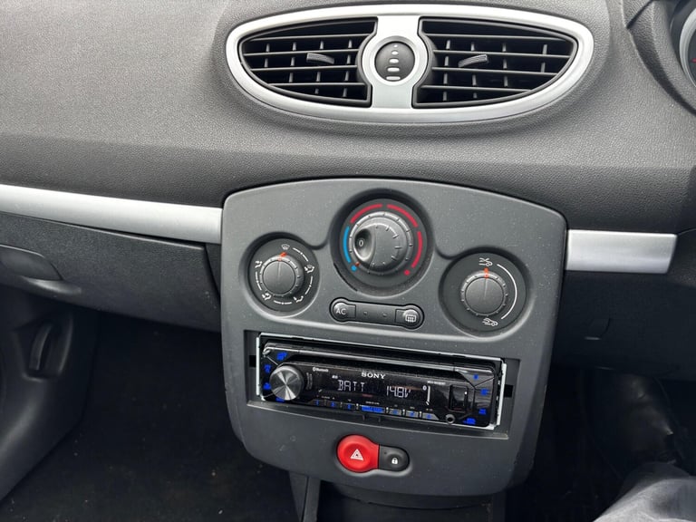 2007 Renault Clio 1.4 16v Dynamique S 3dr HATCHBACK Petrol Manual