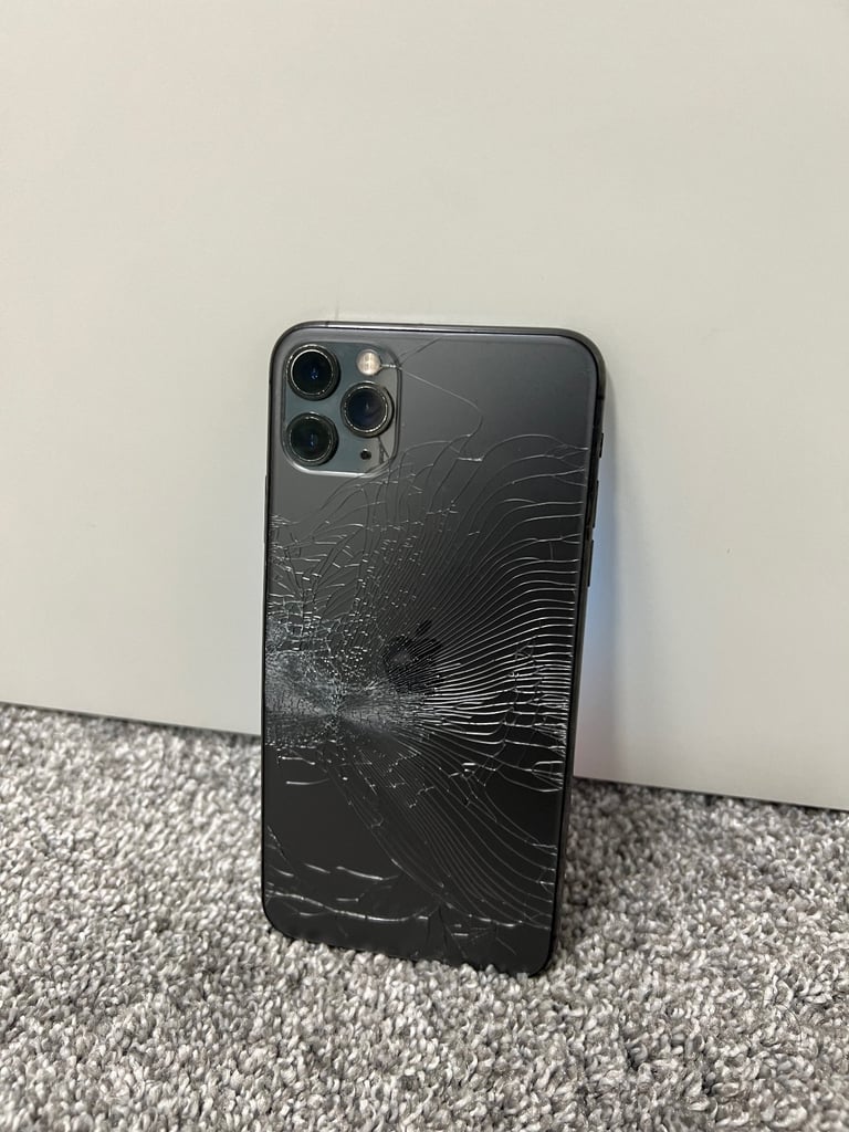 iPhone 11 Pro Max 256gb is 