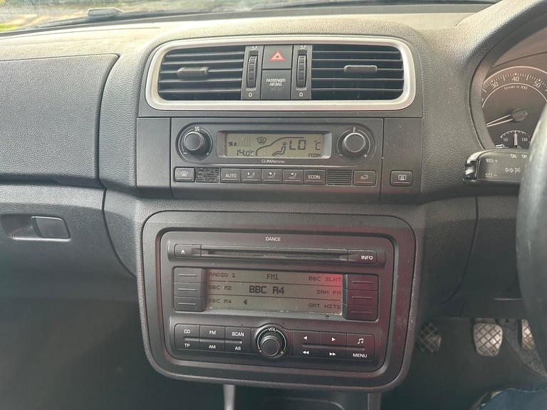 Skoda Fabia 1.6 16V 3 5dr Petrol Manual - Image 9