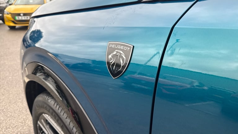 2024 Peugeot 3008 157kW GT 73kWh 5dr Auto Electric Estate Estate Electric Automatic