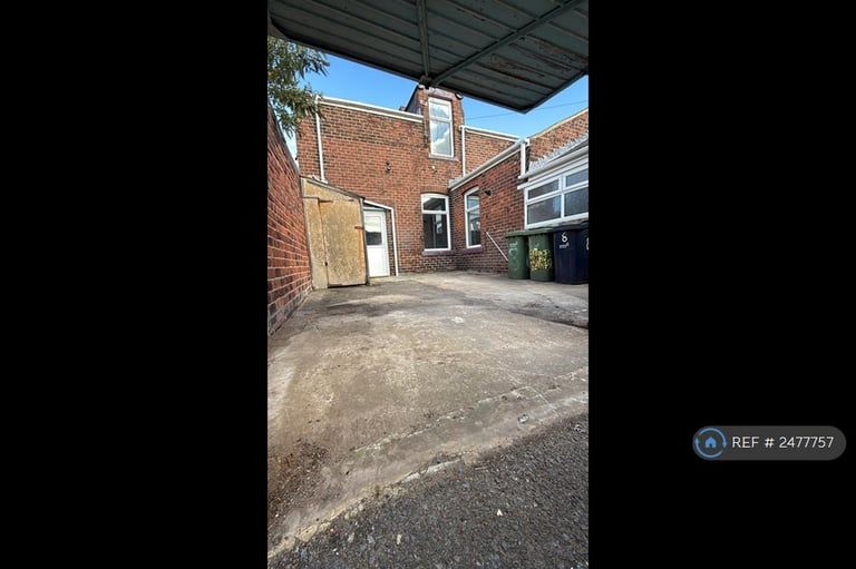 4 bedroom house in Hadrian Street, Sunderland, SR4 (4 bed) (#2477757)