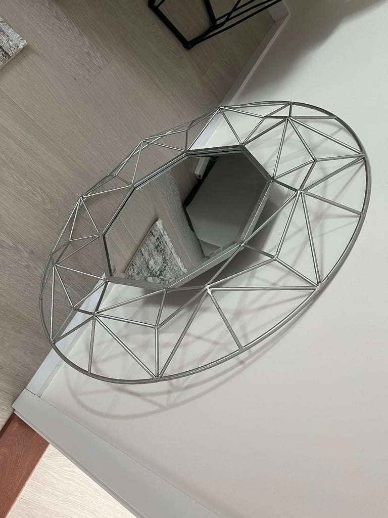 Wall mirror