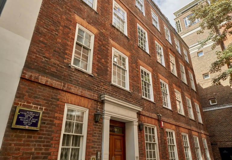 *Blackfriars* Private Serviced Offices: Units from 6 to 56 desks for rent EC4A