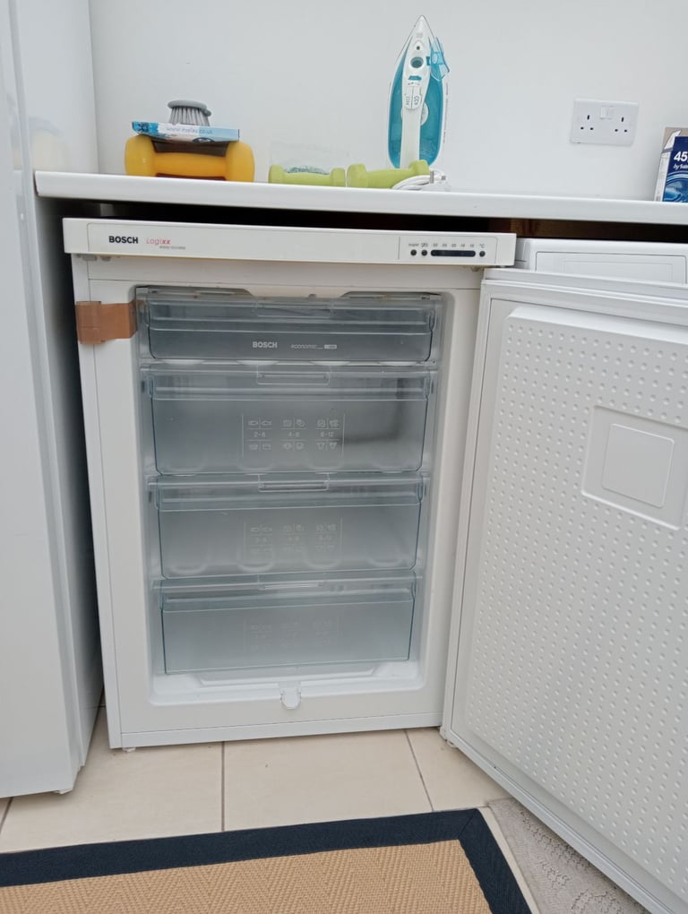 Under counter free standing freezer