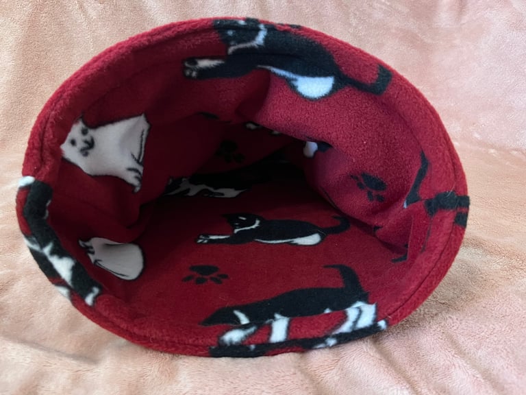 5 cat snuggle sacks