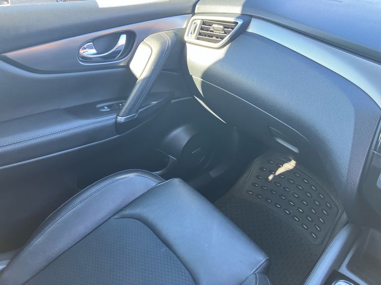 2018 Nissan Qashqai 1.2 DiG-T Tekna 5dr SUV PETROL Manual