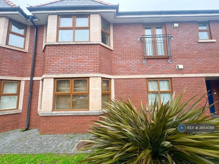 1 bedroom flat in St. Josephs Court, Gabalfa, Cardiff, CF14 (1 bed) (#2654088)