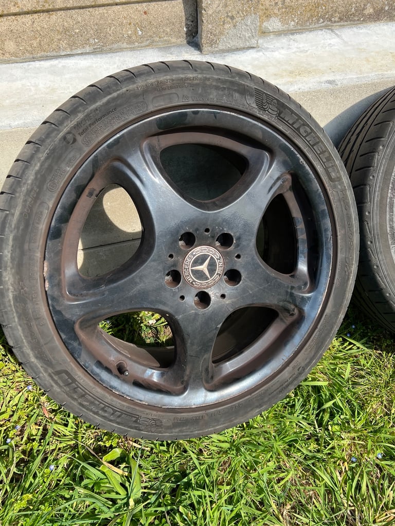 Mercedes benz wheels with tyres