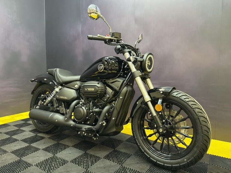 Keeway RK V125C 125cc V-Twin Learner Legal Custom Cruiser