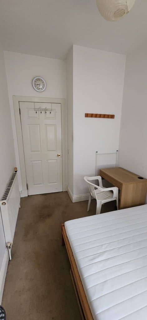 Room for Rent Near Glasgow City Centre - all bills included in rent.