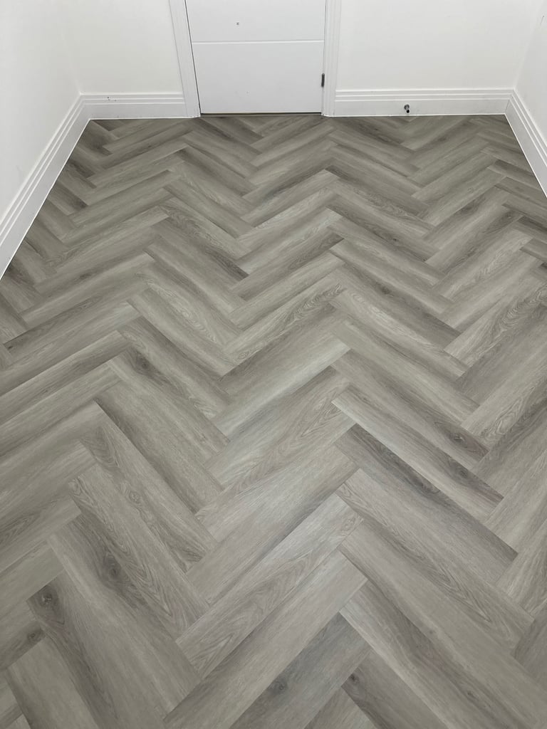 Laminate Herringbone Vinyl LVT Flooring Furniture Assembly Paint Wallpaper Wall Panelling 