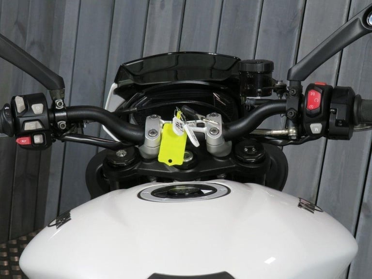 2018 18 TRIUMPH STREET TRIPLE 765 R