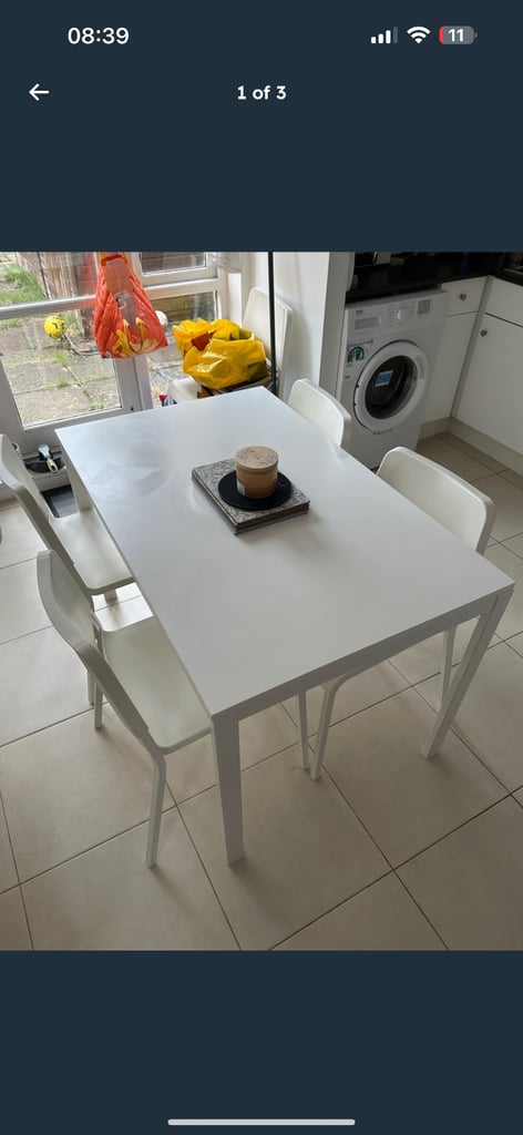 Ikea dining table and chairs extendable. Mint condition 