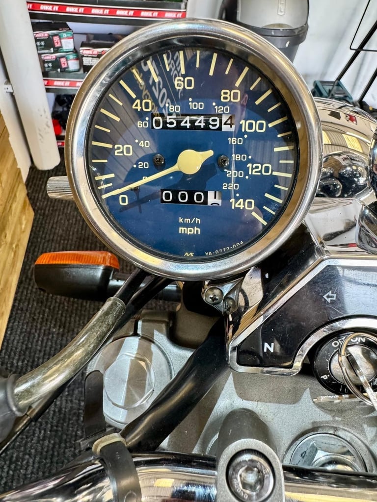 Yamaha XJ600 (naked Diversion) / Y Reg 2001 / ONLY 5449 MILES!