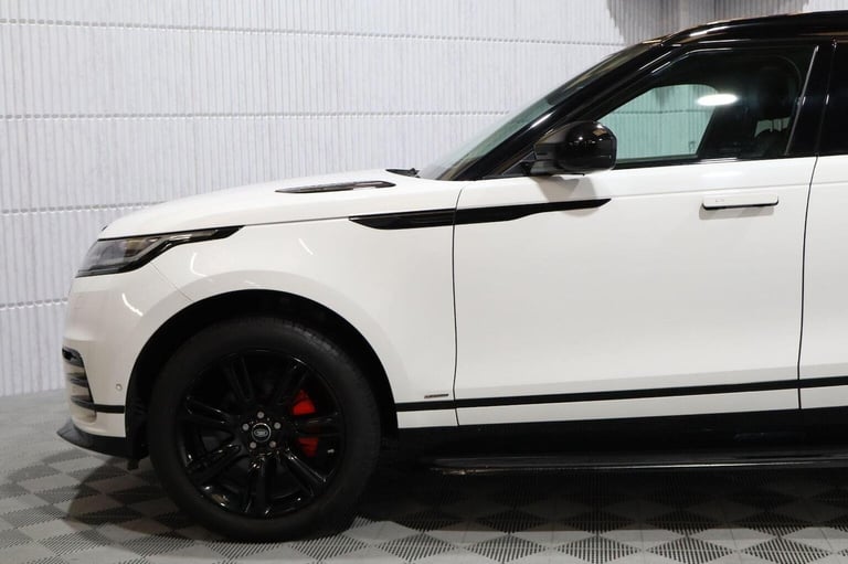 LAND ROVER RANGE ROVER VELAR 2.0 D240 R-Dynamic SE Auto 4WD Euro 6 (s/s) 5dr