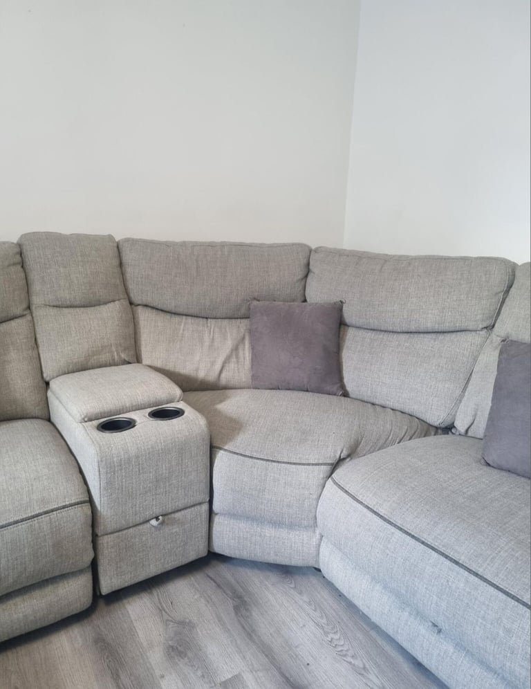 Right Hand Facing Corner Sofa