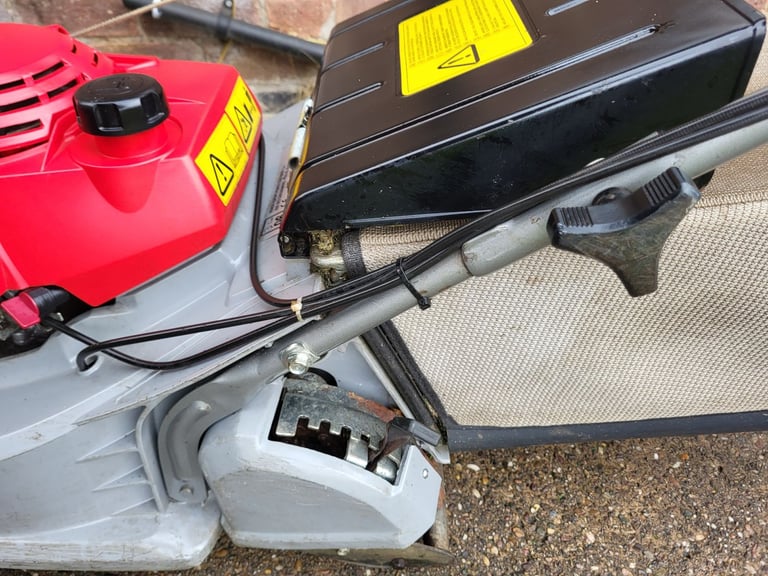 HONDA, HRB423, PETROL LAWNMOWER 