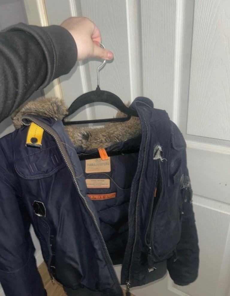 image for Navy Parajumper 