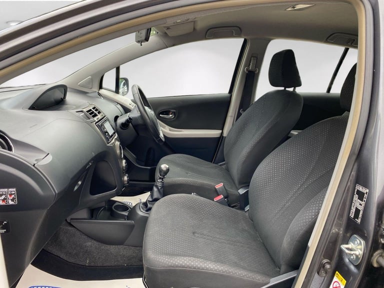 2011 Toyota Yaris 1.33 Dual VVT-i T Spirit Euro 5 (s/s) 5dr Petrol