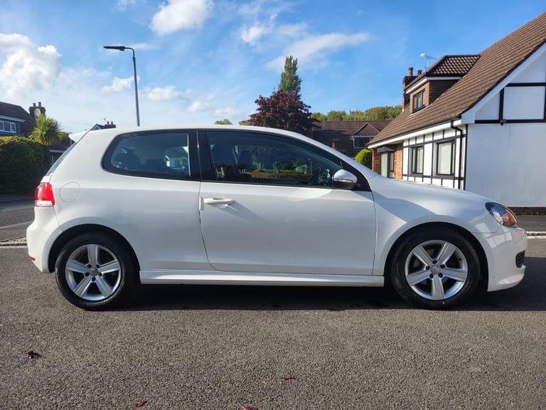 Volkswagen, GOLF, Hatchback, 2011, Manual, 1598 (cc), 3 doors