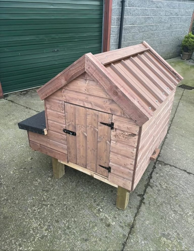 Chicken Coop - 4FT x 4FT - New