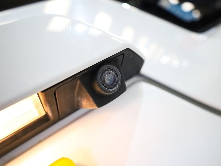 2015 Land Rover Discovery 4 SD V6 HSE SUV Diesel Automatic