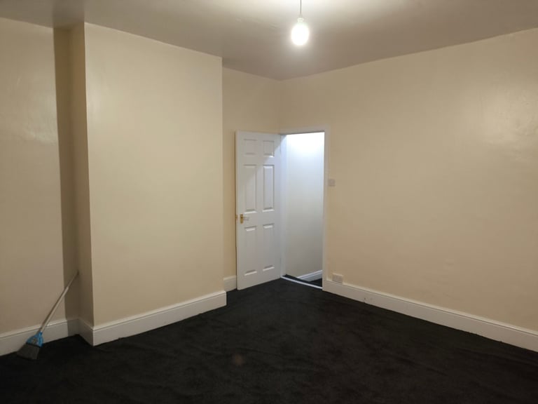 Charming 2-Bedroom Mid-Terrace Home on Tower Street, Heywood – £1000 PCM