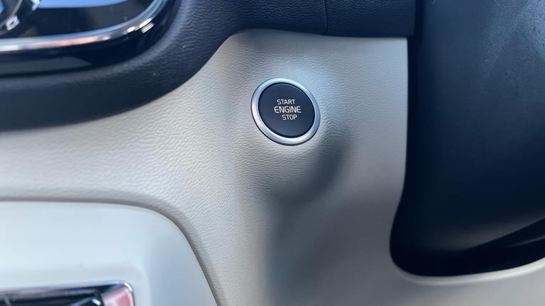 2024 Volvo XC40 Ultra B3 Mild hybrid ESTATE Petrol/Electric Hybrid Automatic