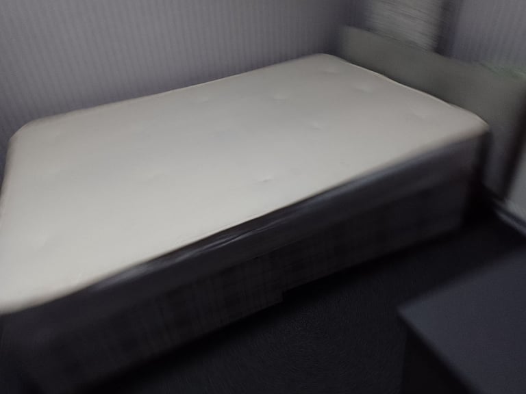 Double bed 
