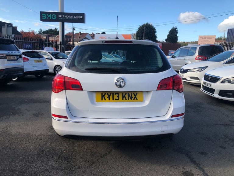 2013 Vauxhall Astra 1.7 CDTi ecoFLEX ES Sports Tourer 5dr Diesel Manual Euro 5 - Image 3