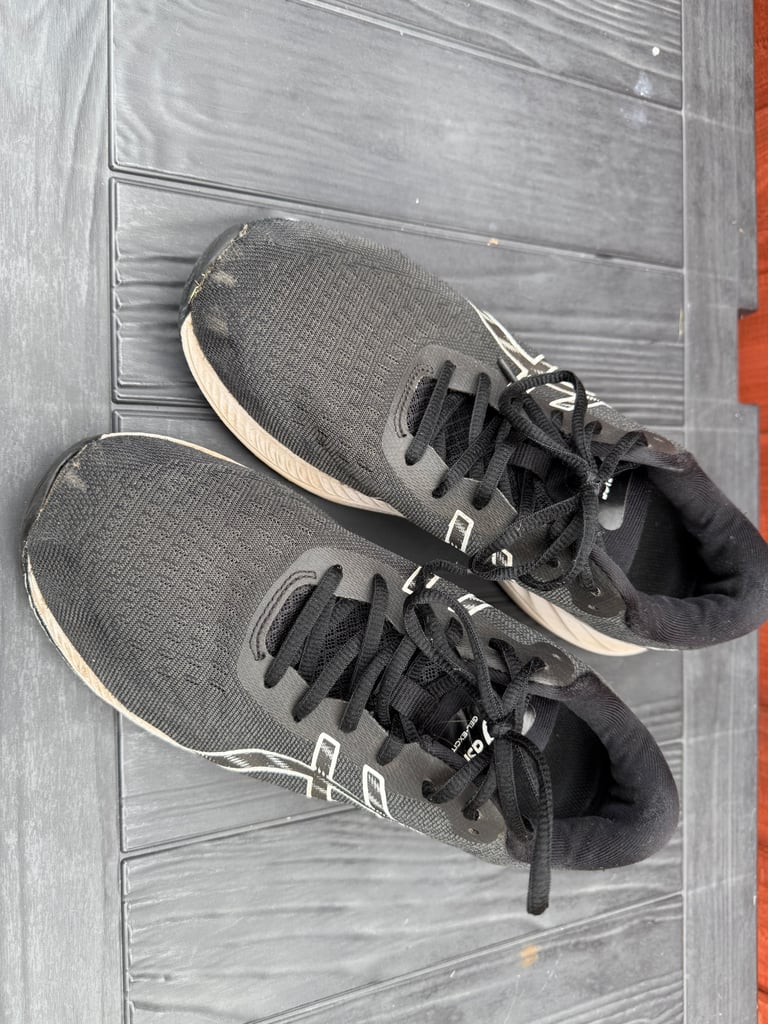 ASICS Men’s Trainers Size 8