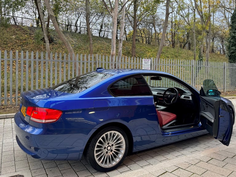 2008 BMW 320i Coupe 