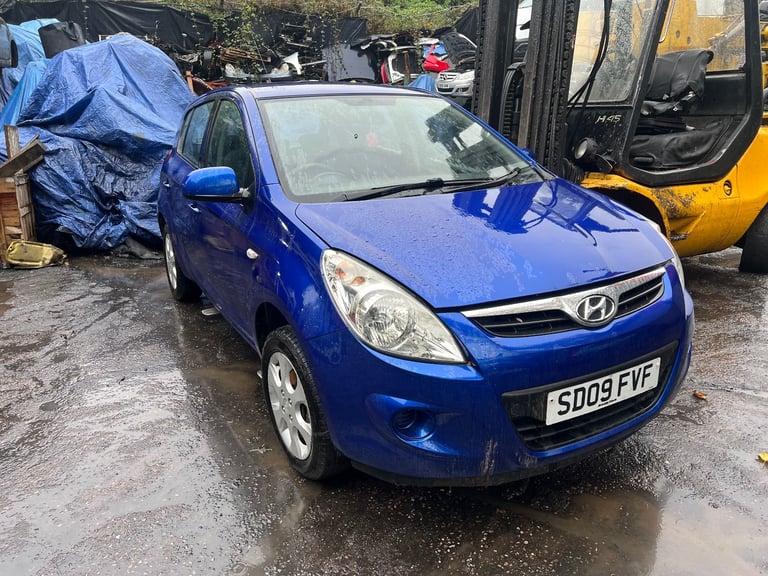HYUNDAI I20 2009 1.4 PETROL FOR BREAKING