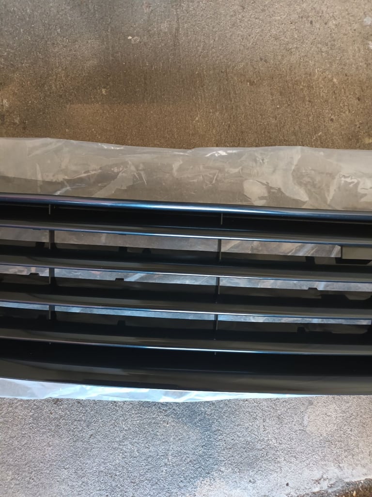 Vauxhall zafira a grill and eye brows