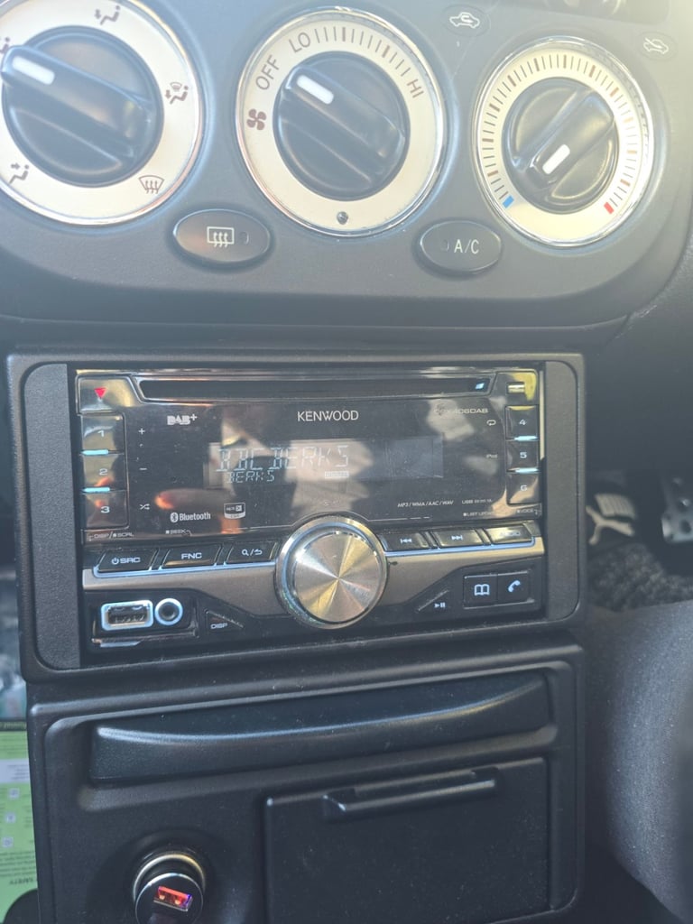 2003 Toyota MR2 Roadster (Facelift) – Hard Top Included