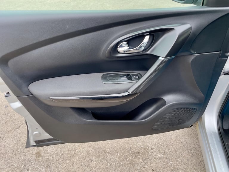 2016 Renault Kadjar 1.5 dCi Dynamique Nav Euro 6 (s/s) 5dr HATCHBACK Diesel Manual