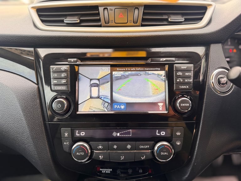 2015 Nissan Qashqai 1.6 dCi Tekna 5dr 4WD HATCHBACK Diesel Manual