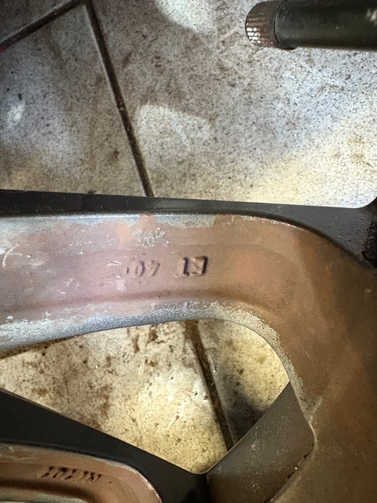 5x114.3 17” new tyres rial alloys 