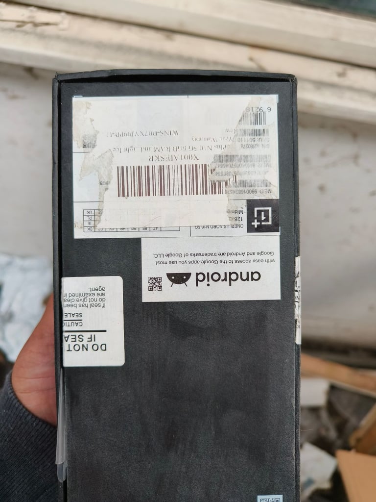 One plus N10 original charger - new