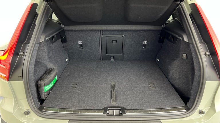 2024 Volvo XC40 Ultra, B3 Mild hybrid, Petrol, Bright (Blond Leather, Panoramic Sunroof) Estate P...