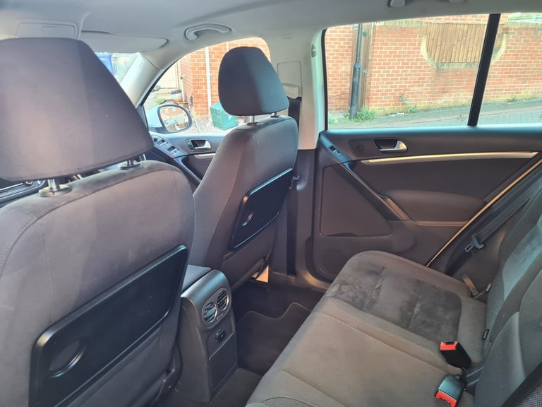 2012 Volkswagen Tiguan 2.0 TDi BlueMotion Tech SE 5dr DSG ESTATE Diesel Automatic