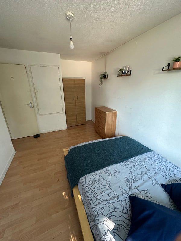 💫 SPACIOUS DOUBLE ROOM TO RENT NEAR ALDGATE 