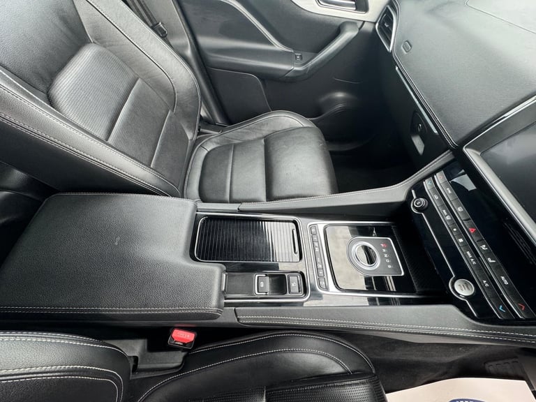 2019 Jaguar F-Pace 2.0d R-Sport 5dr Auto ESTATE DIESEL Automatic