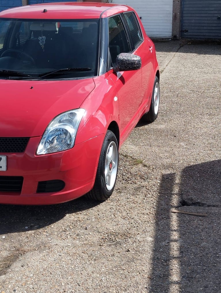 Suzuki, SWIFT, Hatchback, 2006, Manual, 1328 (cc), 5 doors