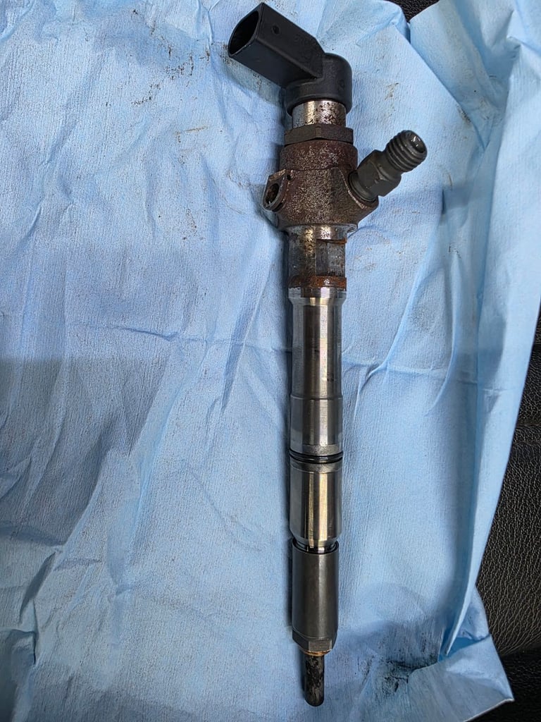 image for Vw 1.6 diesel injector 03L-130-277B