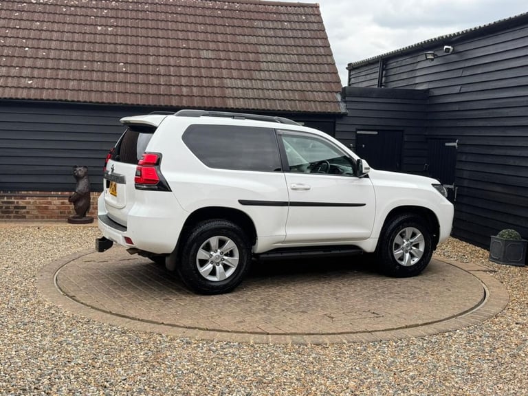 2022 Toyota Land Cruiser 2.8D Active SUV 3dr Diesel Auto 4WD Euro 6 (s/s) (204 ps) ESTATE Diesel ...